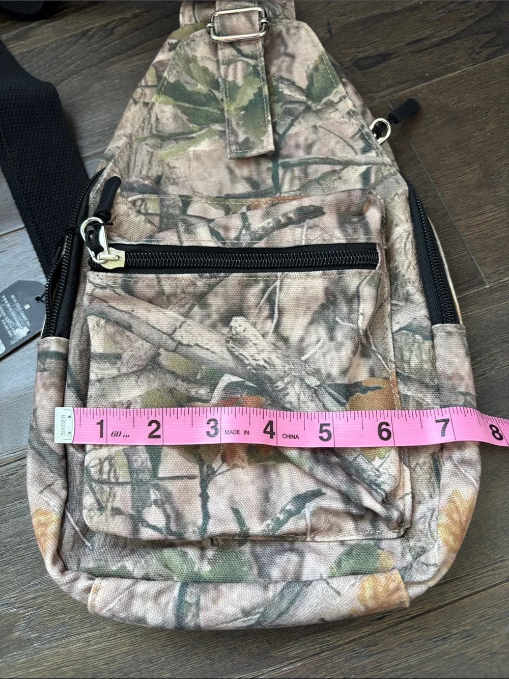Beautiful Giant Unisex Camo Sling Bag,tactical,4 zipper,remove adjust strap,hunt